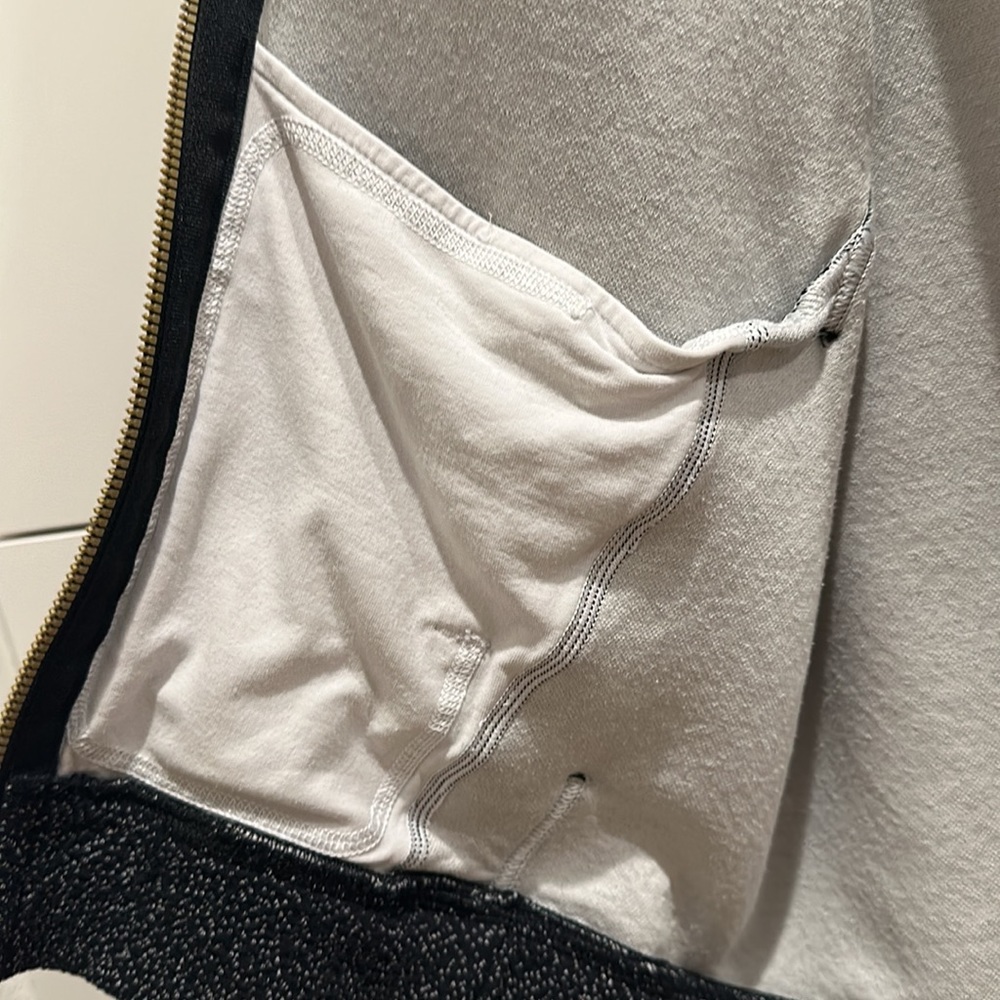 Lululemon hooded zip sweatshirt - Picture 7 of 7